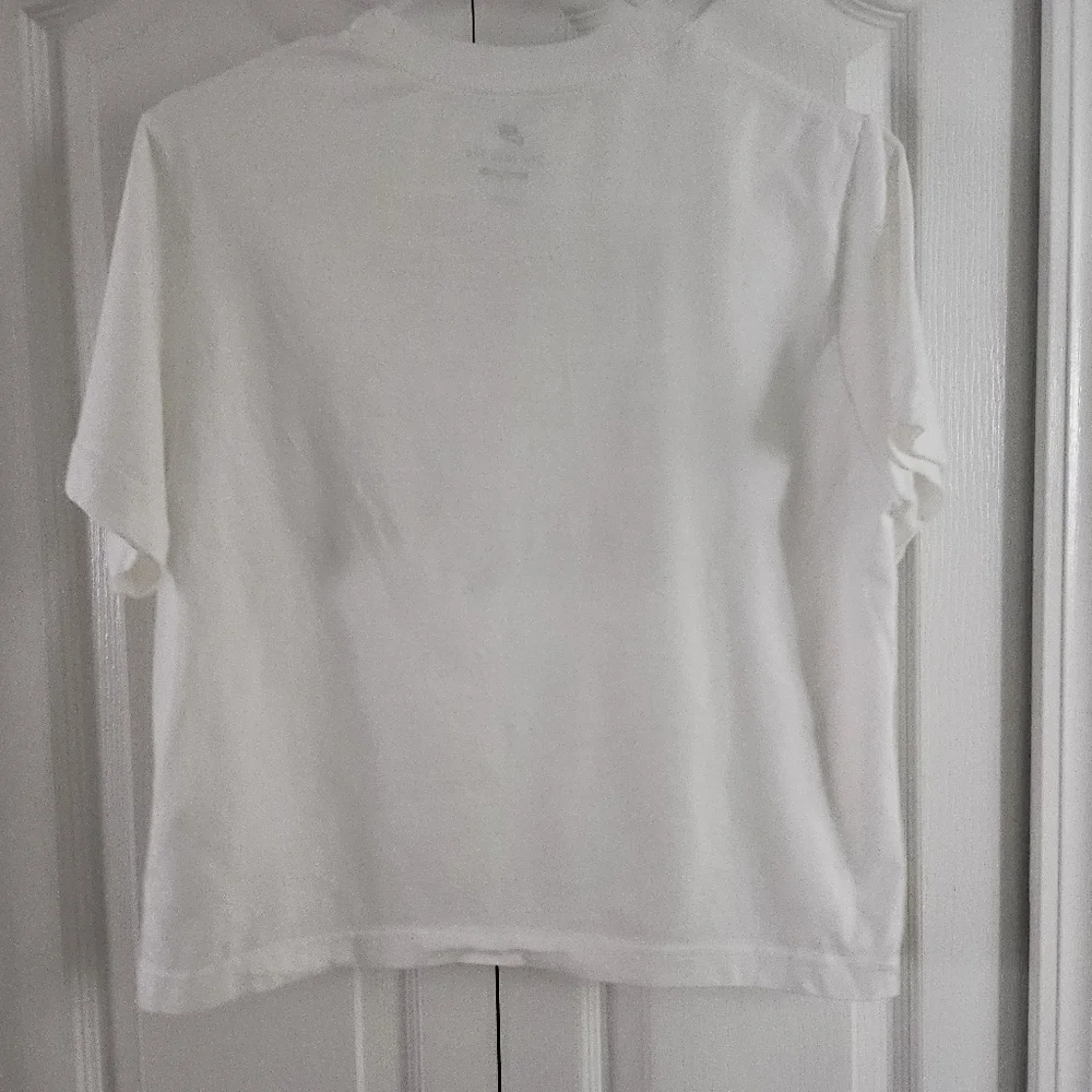 Nike White Graphic Junior T-Shirt Loose Fit Size Large.